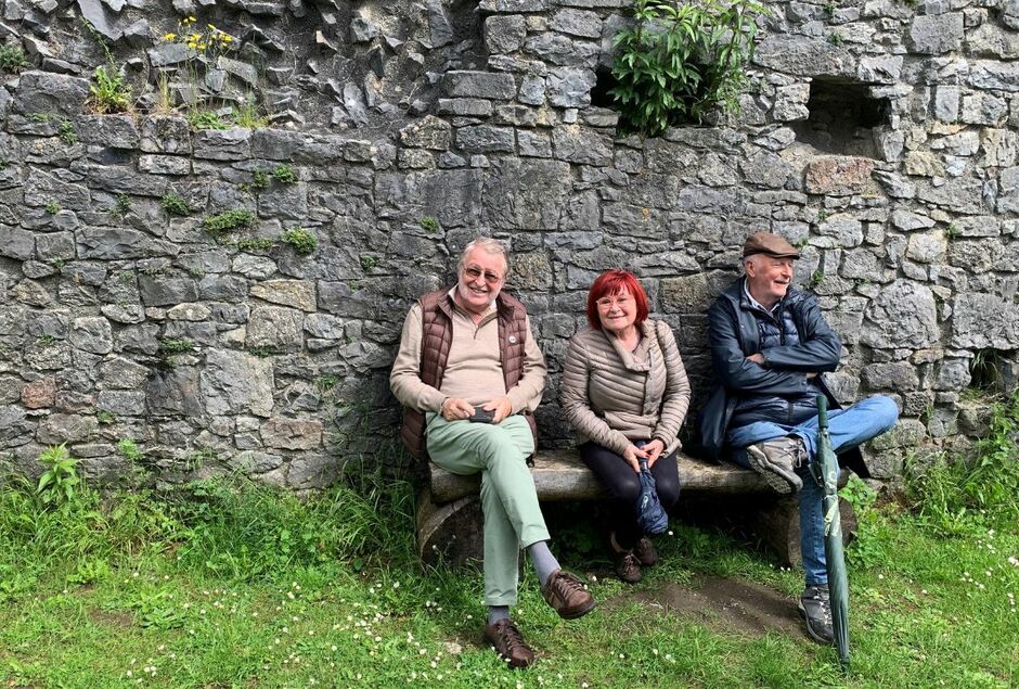 UNE VISITE GUIDEE LES RUINES DE MONTAIGLE EN V.I.P 